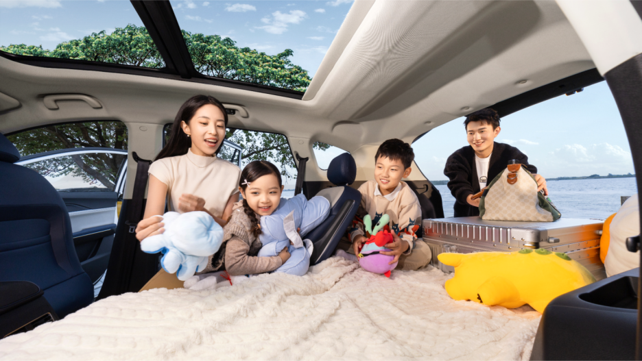 9.98-14.98万元  大七座电混SUV  雷火电竞X8 E家正式上市1233.png